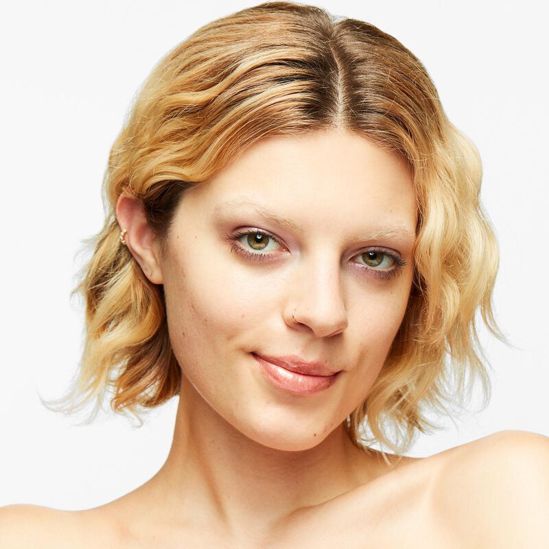M.A.C Strobe Dewy Skin Tint image number 3